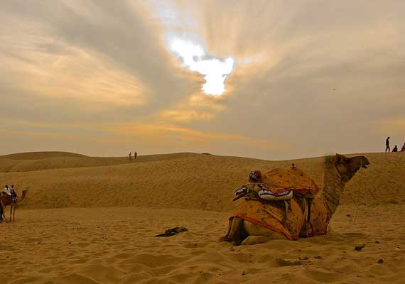 Jaisalmer Tour Packages from Jaisalmer Taxi Service Cab